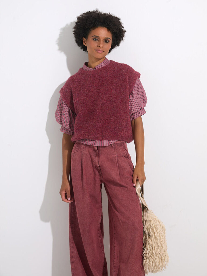 Dames shop the look van Bellerose, Diadora, Frnch en Neo Noir Winter 2025 shoot 1