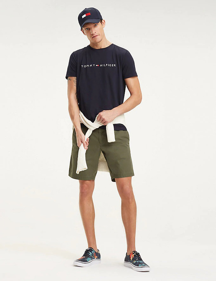 Donkerblauwe t-shirt met geborduurde letters en vlag Tommy Hilfiger