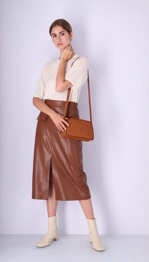 Cognac crossbody met verstelbare riem Kaai 