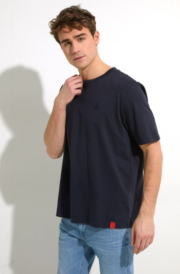 437085-6.JPG