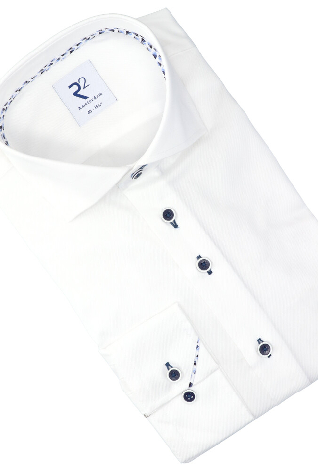 Wit katoenen gekleed hemd (regular fit) met lange mouwen en donkere knopen R2