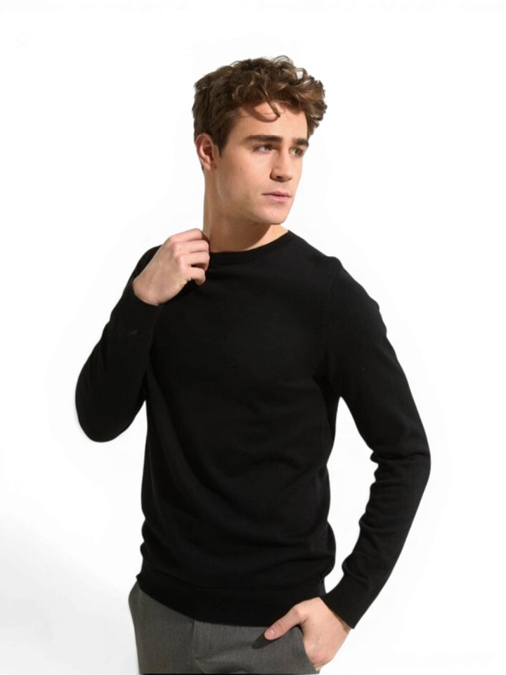 Zwarte pull met ronde hals Bart Saint Steve