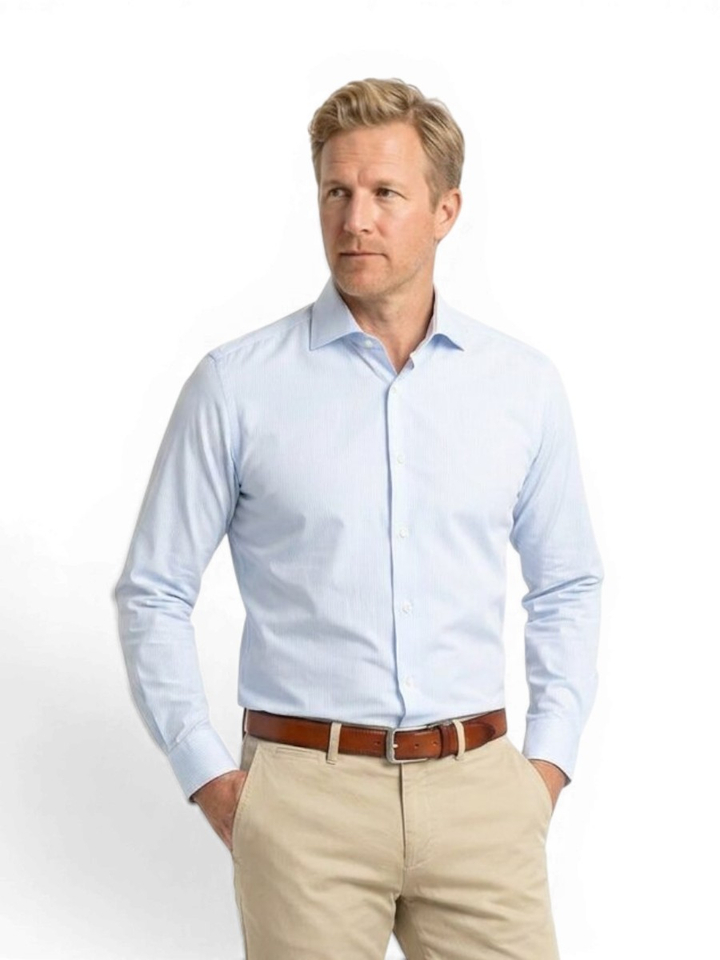 Wit hemd met fijne blauwe krijtstrepen comfort fit met lange mouwen Stenströms 