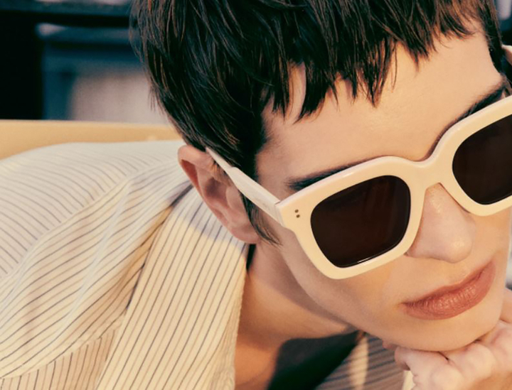 Ivoorkleurige zonnebril met blauwkleurige glazen Flores Claris Virot