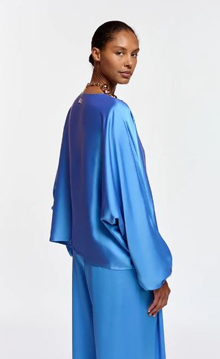 Blauwe bloes met vleermuismouwen Flagrant Essentiel