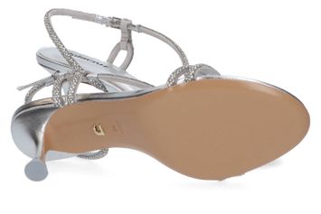 Zilverkleurige sandalen met trechterhak Lola Cruz