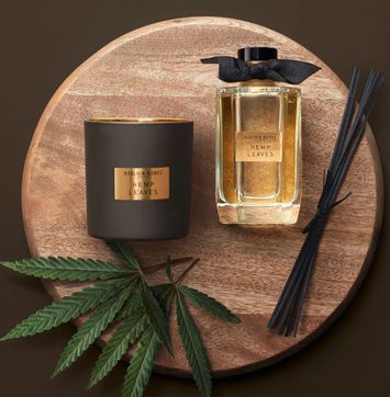 Hemp Leaves geurkaars 210g Atelier Rebul