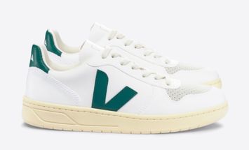 Witte sneaker met groen detail Veja