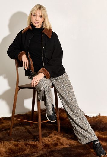 Zwarte jeansjas met bruine faux fur Telesa Kocca