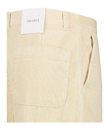 Ecrukleurige lange broek in ribfluweel Les Deux