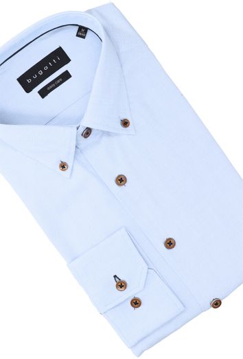 Lichtblauw katoenen hemd (regular fit) met details en lange mouwen Bugatti