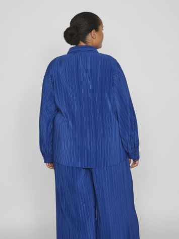 Blauwe glanzende blouse in plissé Vikerasi Evoked