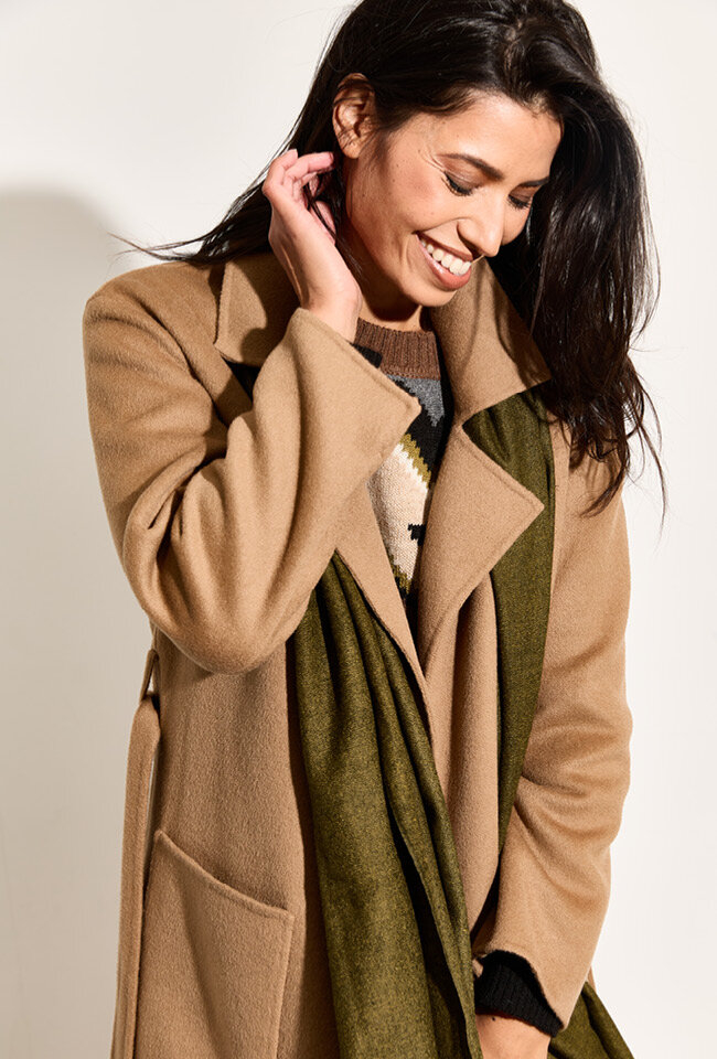 Kaki kleurige wollen sjaal Bo'vie