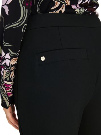 Zwarte geklede lange broek met split onderaan Marc Cain collections