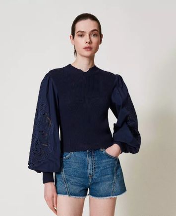 Donkerblauwe pull met ronde hals en blouse mouwen Twinset