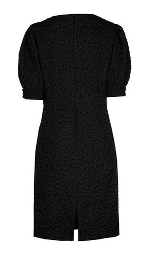 Zwartee jurk met structuur en pofmouw Kemi Xandres