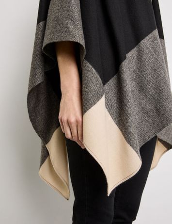 Zwarte poncho met ruiten Gerry Weber