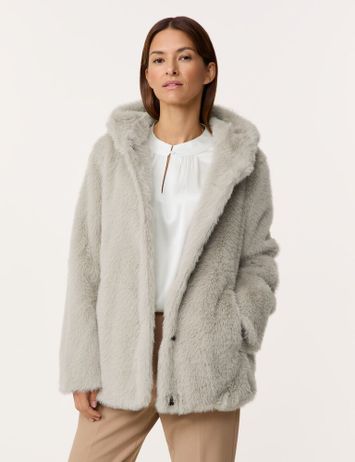 Light camel korte mantel faux fur met kap Gerry Weber