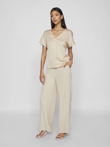 Goudkleurige glanzende t-shirt met V-hals Viellette Vila