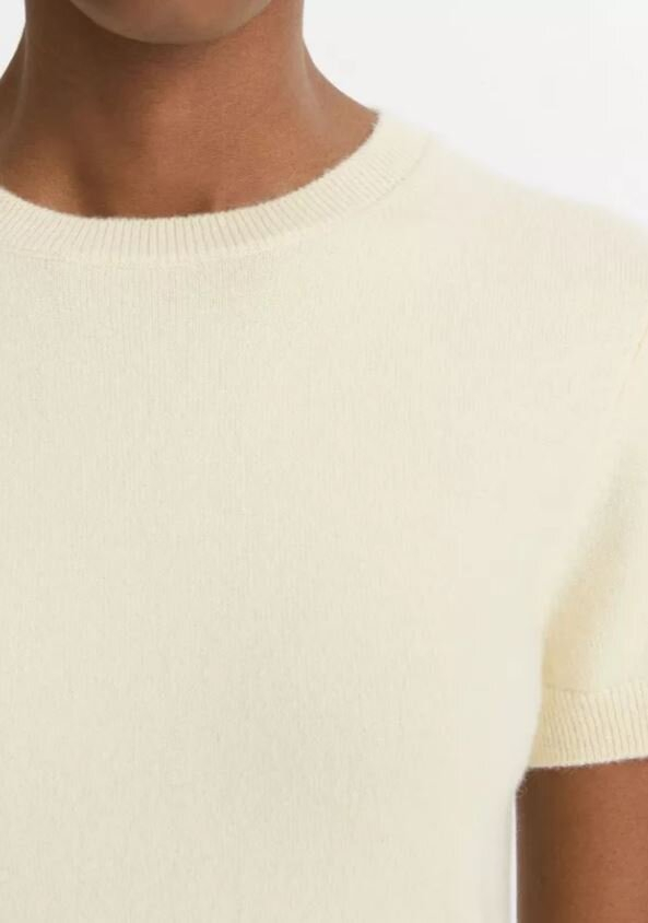 Vanillekleurige wollen pull met korte mouwen Vince