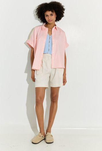 Beige linnen short met bandplooi Pastel Grace & Mila 