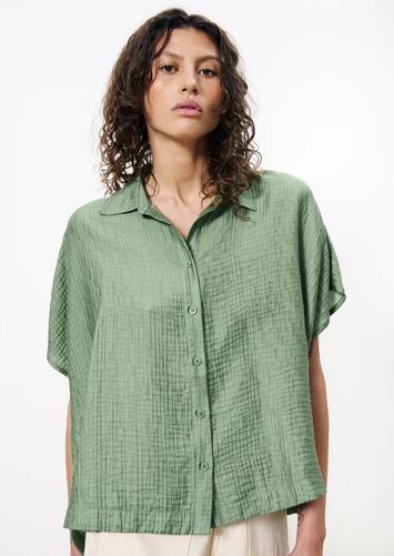 Groene oversized bloes in kreukstof Abiba FRNCH 