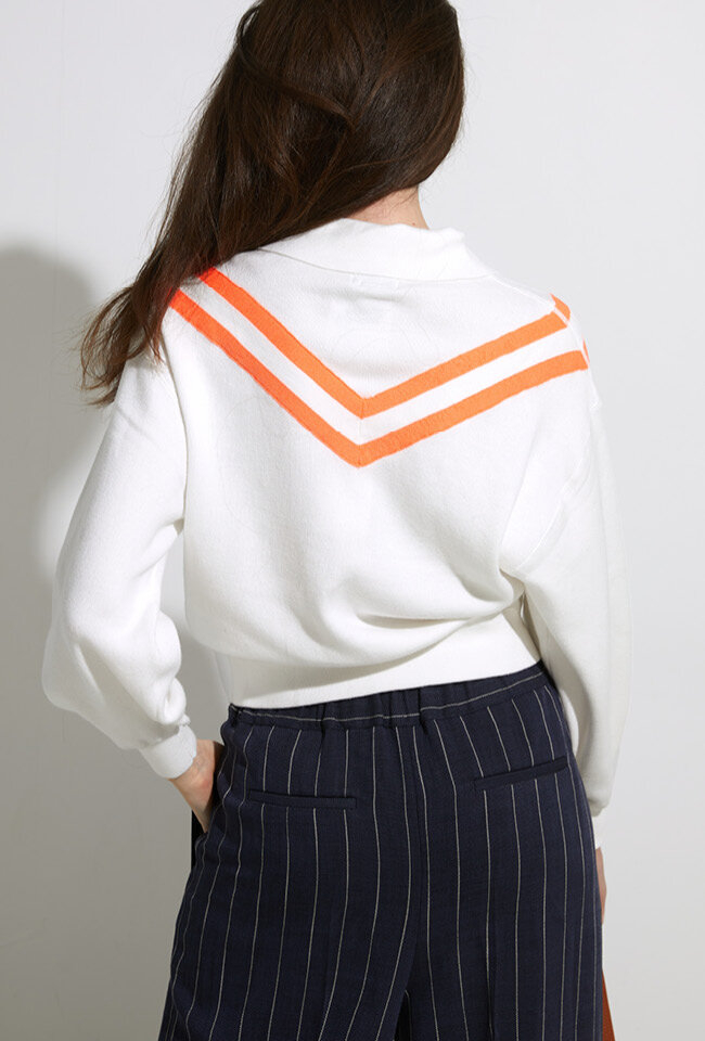 Witte trui met fluo oranje strepen Bellerose