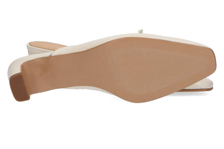 Cream instappers met hak Amar Alohas 