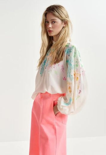 Gebroken witte, oranje en roze blouse met maokraag en borduurwerk Hitrus Essentiel