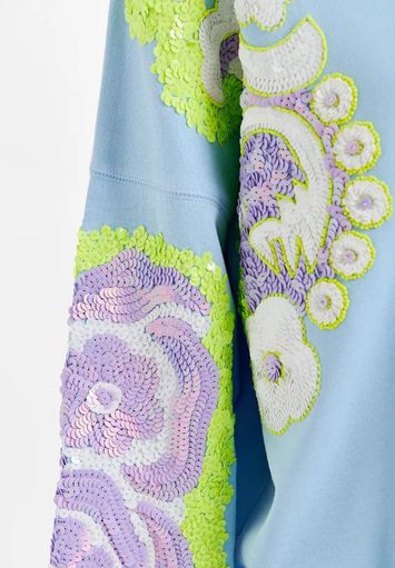 Lichtblauwe, groene en paarse biokatoenen sweater met versierde mouwen Hecrazy Essentiel 