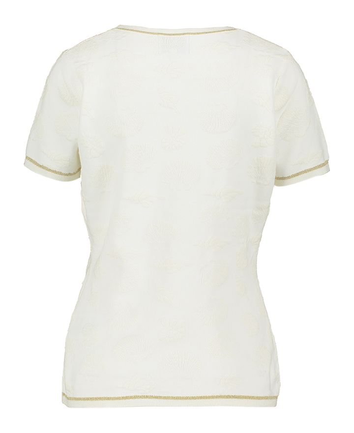 Ecru twinsetje in motief met goudkleurige detailknopen Aet Leo & Ugo