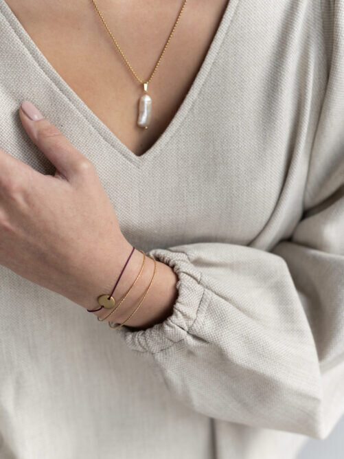 Ketting met rechthoek hanger van parelmoer Ellen Beekmans