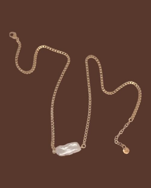 Ketting met grote zoetwaterparel Ellen Beekmans 