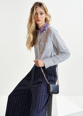 Donkerblauwe portefeuille met verwijderbare ketting Holder Essentiel