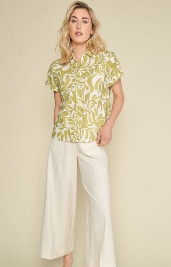 Groen met beige bloes met bloemenprint Marie Méro