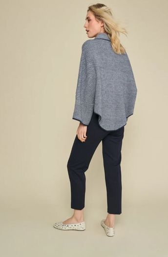 Blauwe poncho met drukknopen Marie Mero