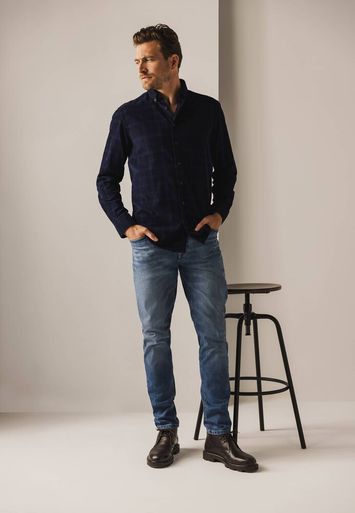 Donkerblauw geruit hemd in ribfluweel (regular fit) met lange mouwen State Of Art