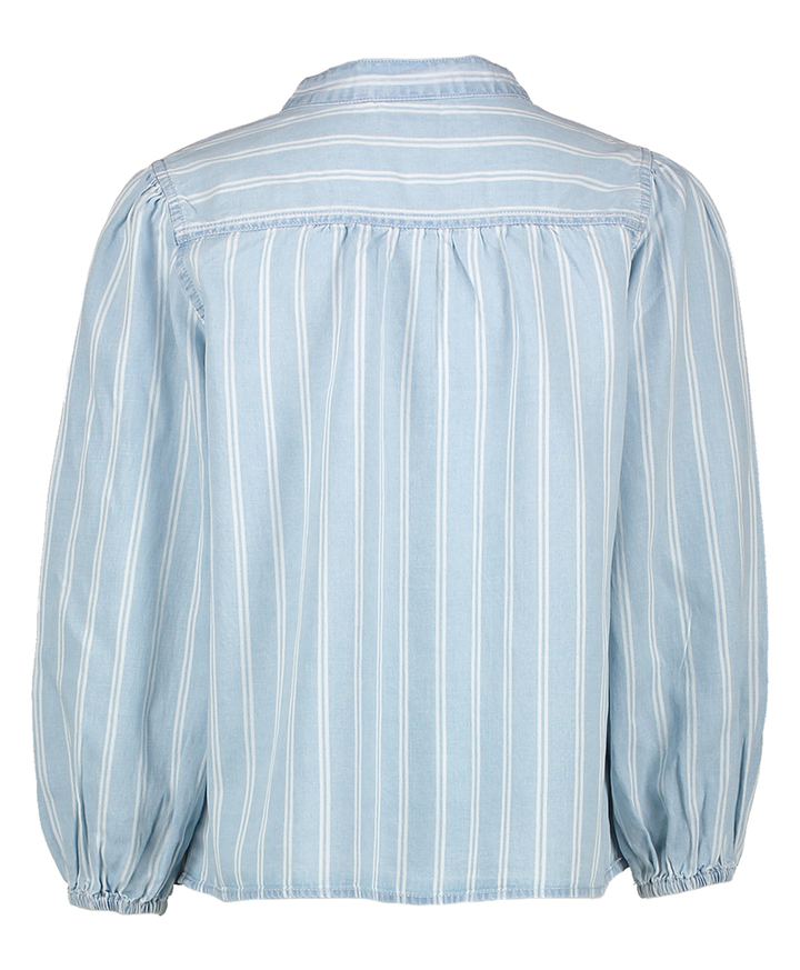 Jeansblauwe blouse met wit strepenmotief AO76