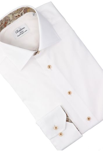 Wit katoenen hemd (slim fit) met lange mouwen en beige knopen Stenströms