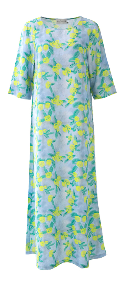 Blauwe lange wijde jurk met bloemenprint Francine Nathalie Vleeschouwer 