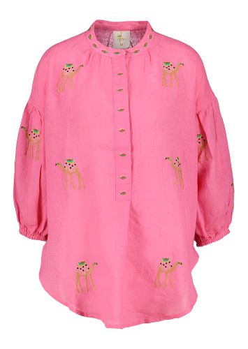 Fuchsia linnen blouse met kamelenprint en driekwartmouwen Sassafras Nimo With Love