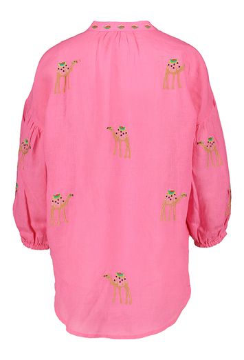 Fuchsia linnen blouse met kamelenprint en driekwartmouwen Sassafras Nimo With Love