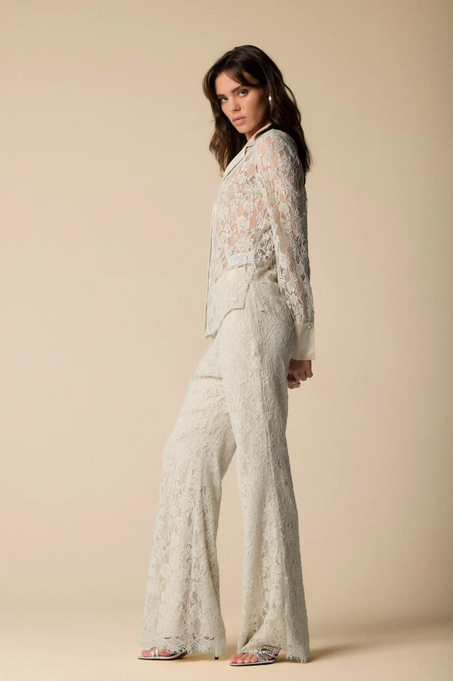 Beige kanten doorzichtitge bloes Lamar Kocca