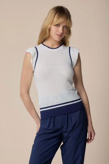 Witte mouwloze pull met donkerblauwe details Jose Kocca