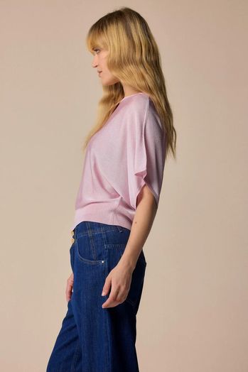 Lichtroze glanzende pull met boothals en vlindermouwen Karla Kocca