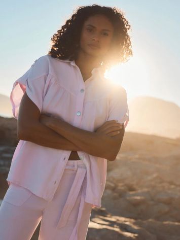Lichtroze oversized bloes Vayen Beaumont 