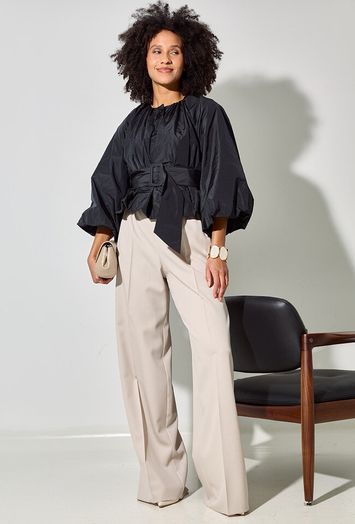 Zwarte blouse met driekwart mouwen en riem Cuddle Natan