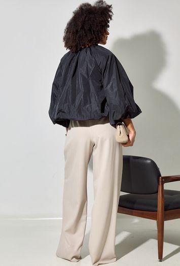 Zwarte blouse met driekwart mouwen en riem Cuddle Natan