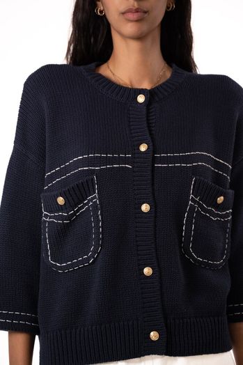 Donkerblauwe katoenen cardigan met witte stikking en gouden knopen Charli Jeff