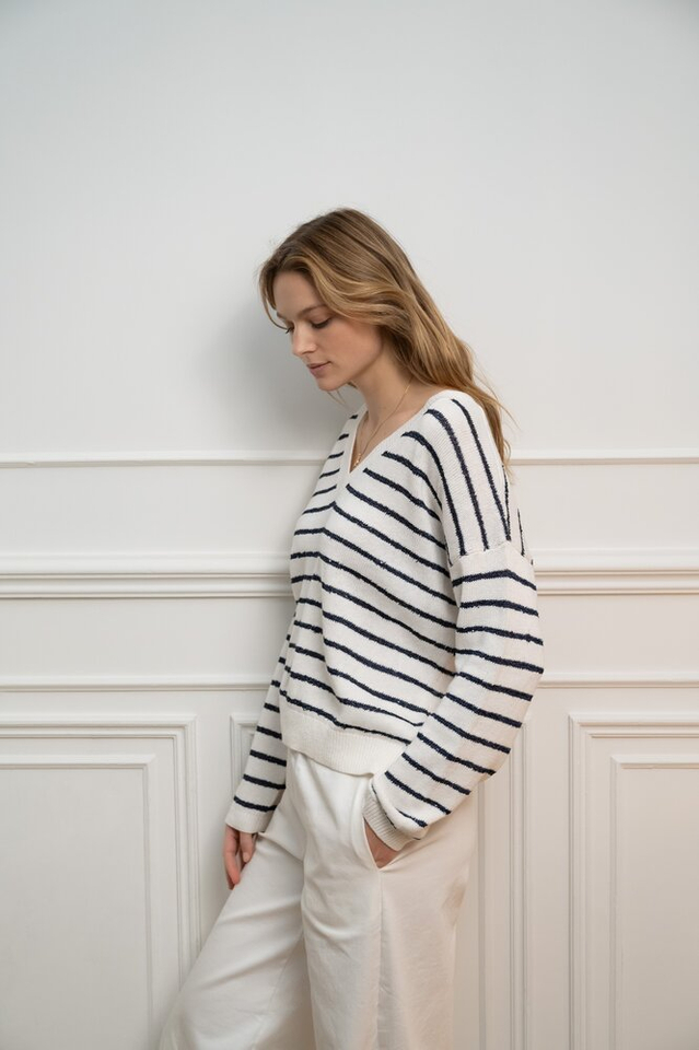 Wit met blauw gestreepte trui met v-hals Ella Jeff
